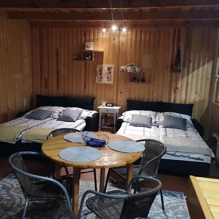 Domki Nad Jeziorem, Las, Do 10 Osob Jezioro Wilczynskie Budzislawskie - Domek Letniskowy Osobno Ogrodzony, Ogrzewany Mile Widziane Pieski, Zwierzeta- Wielkopolska, 62-550 Zygmuntowo Gm Wilczyn Exterior foto